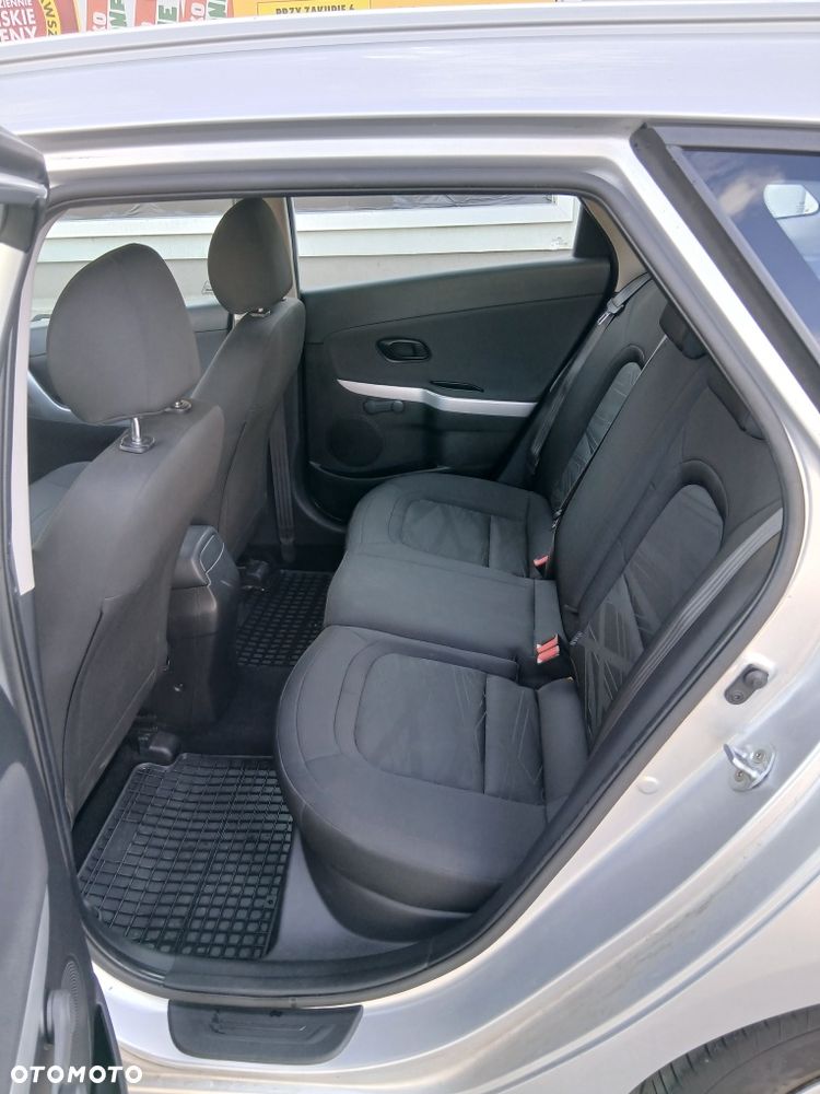 Kia Ceed - 7
