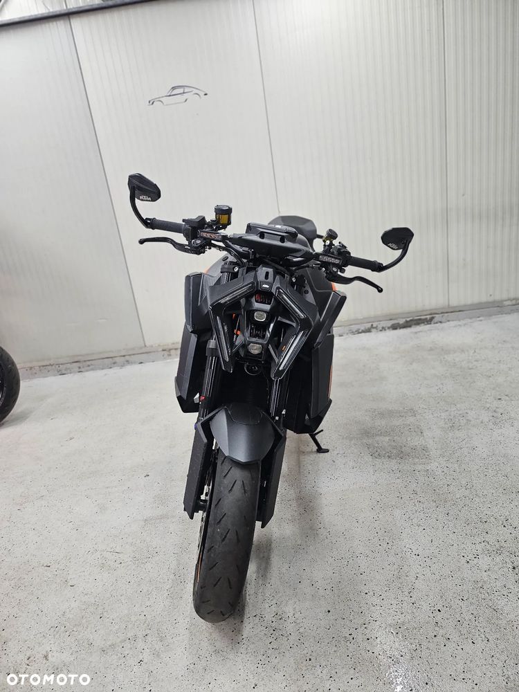 KTM Super Duke 1350 - 8