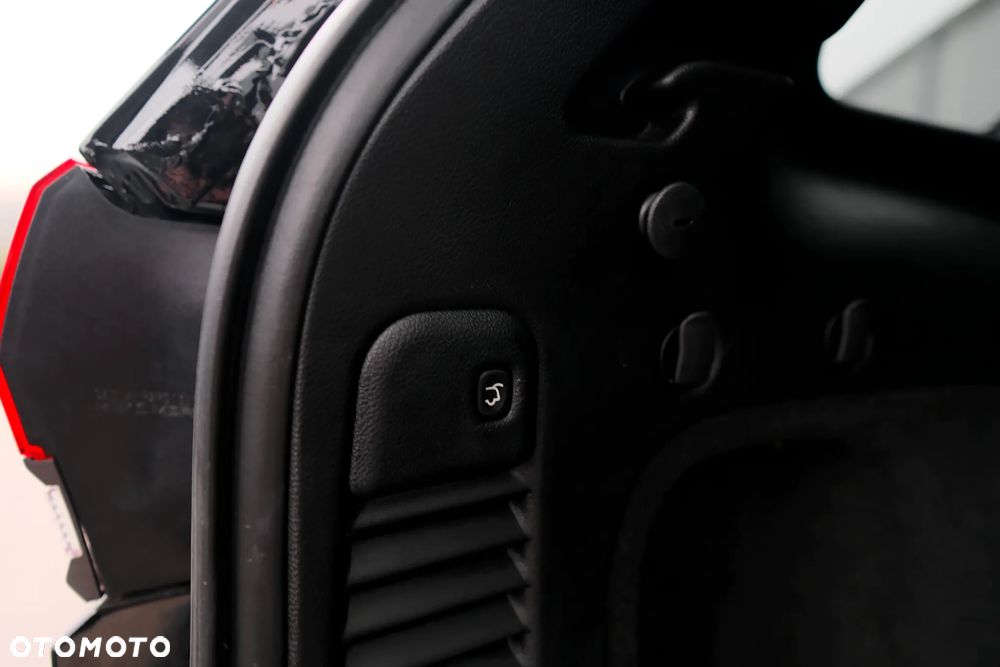 Jeep Grand Cherokee - 22