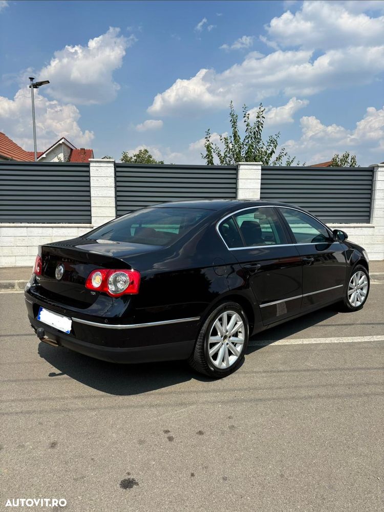 Volkswagen Passat 2.0 TDI DPF Sportline Blue Motion Technology - 4
