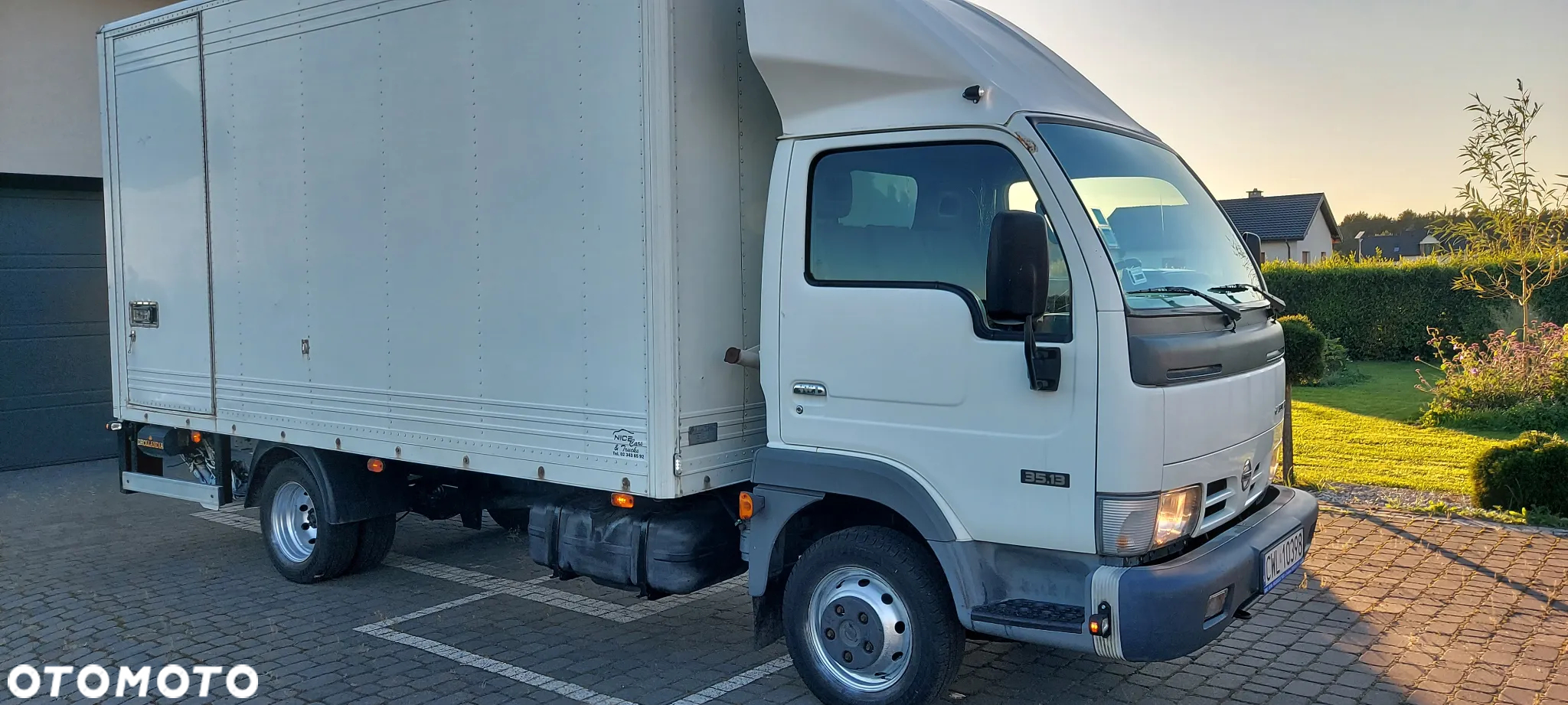 Nissan Cabstar - 4
