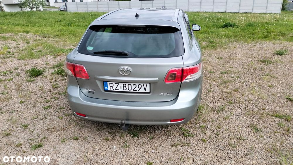 Toyota Avensis 2.0 D-4D - 4