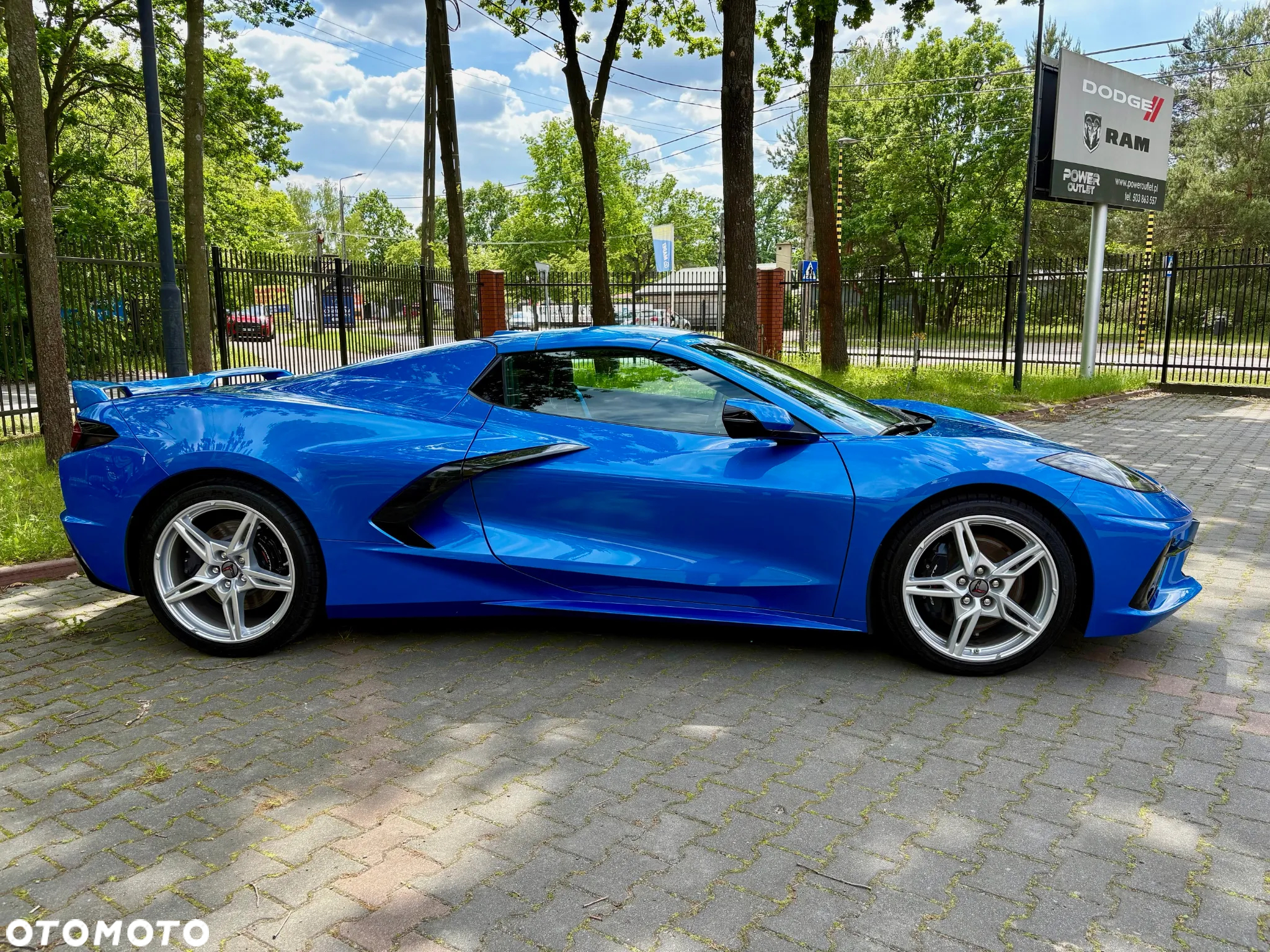 Chevrolet Corvette - 6