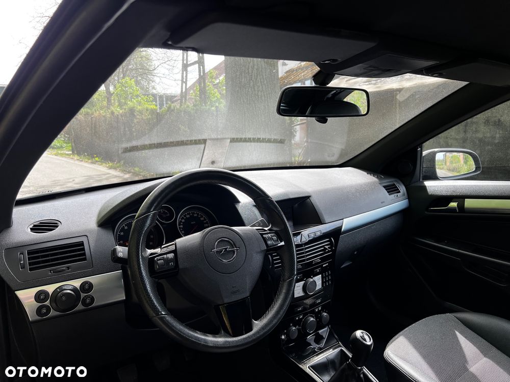 Opel Astra 1.6 Enjoy - 12