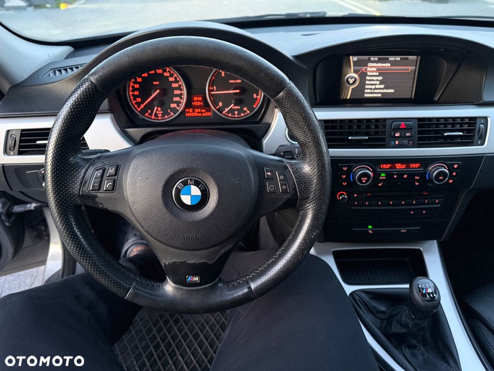 BMW Seria 3 320d DPF - 8