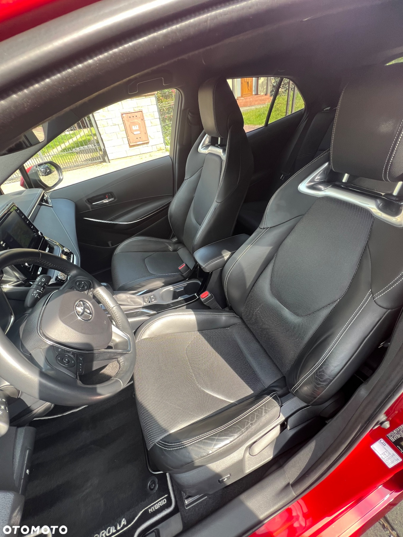 Toyota Corolla 1.8 Hybrid Executive - 14
