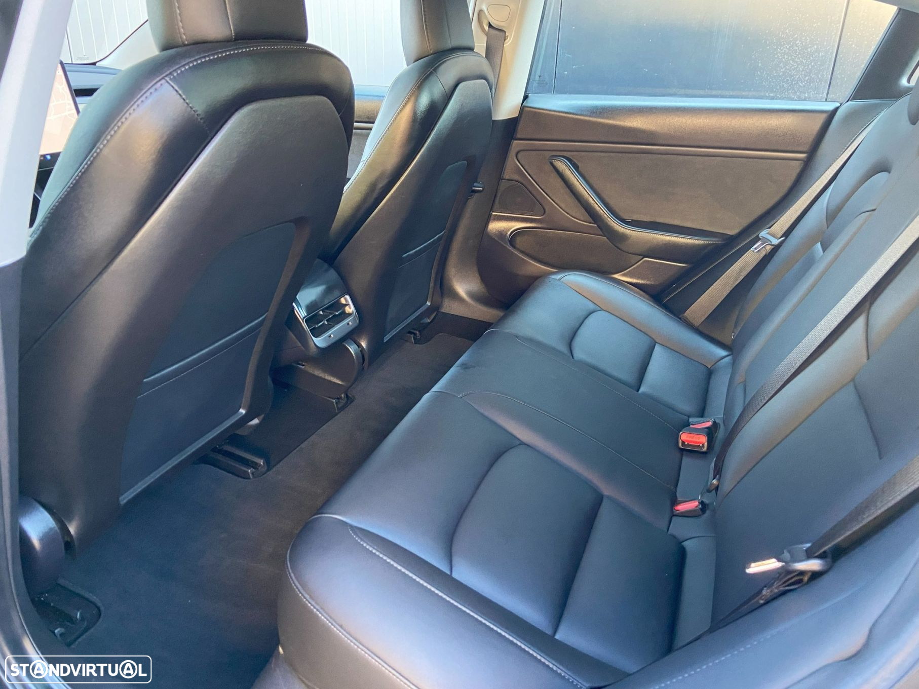 Tesla Model 3 Long-Range Dual Motor AWD - 37