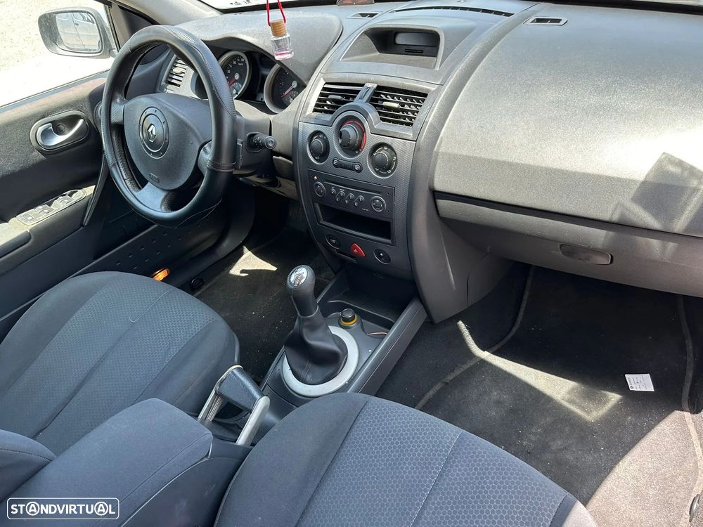Renault Mégane II 1.5 dCi de 2003 para peças - 6
