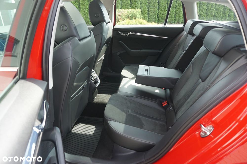 Skoda Octavia 2.0 TDI DSG 4x4 Scout First Edition - 16