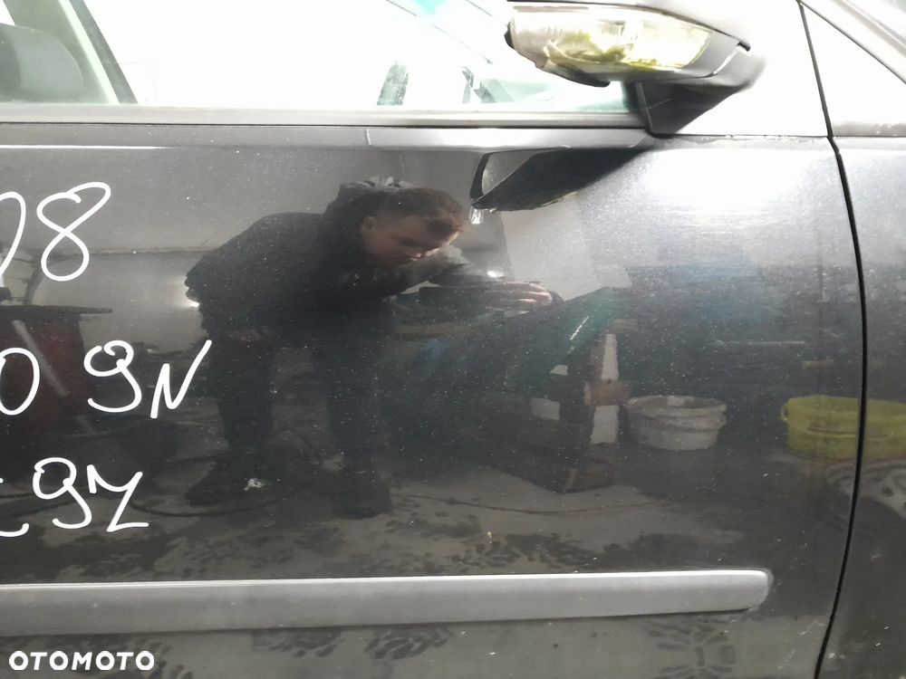 VW POLO 9N LIFT DRZWI PRAWE PRZEDNIE PRAWY PRZÓD 3DRZWI KOLOR: LC9Z - 3