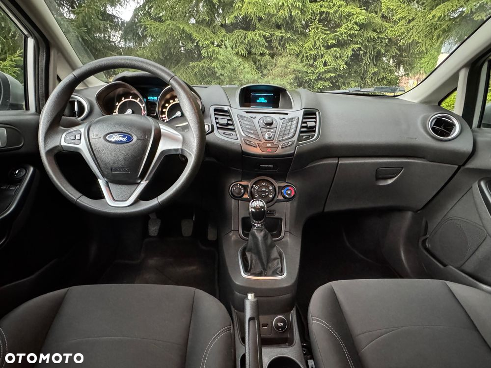Ford Fiesta - 12