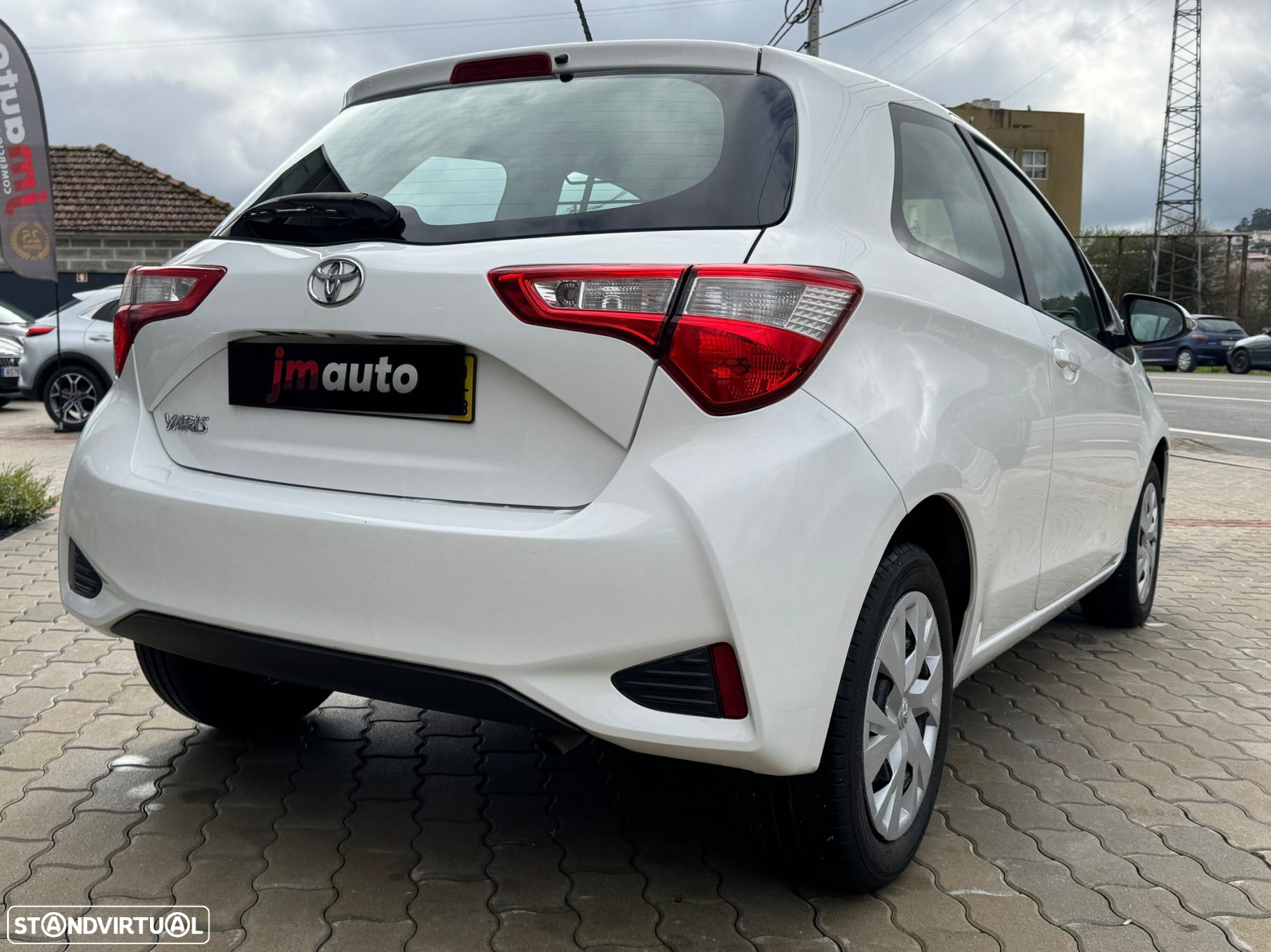 Toyota Yaris - 10