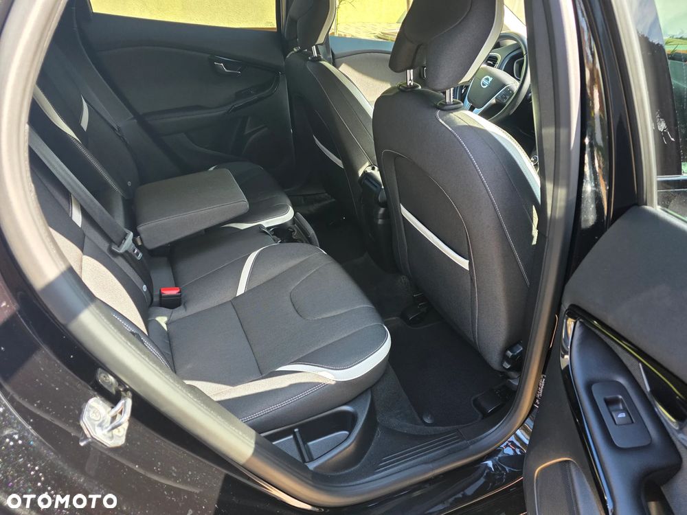 Volvo V40 T2 - 12