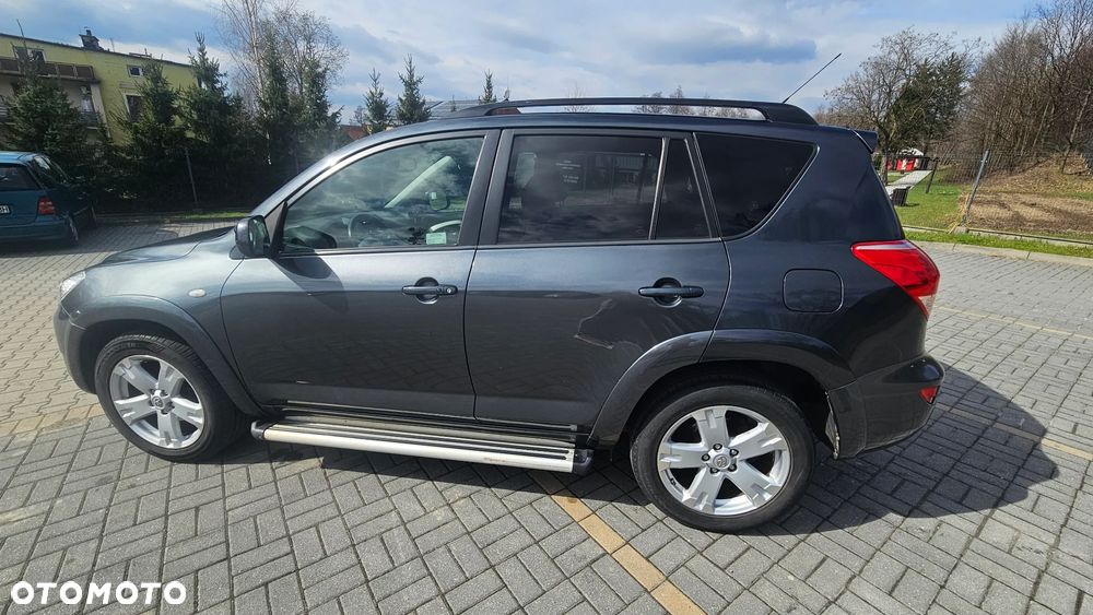 Toyota RAV4 - 5