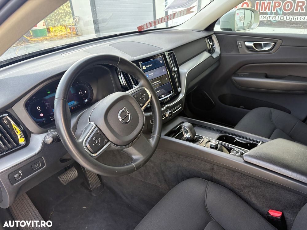 Volvo XC 60 B4 B Geartronic Momentum Pro - 28