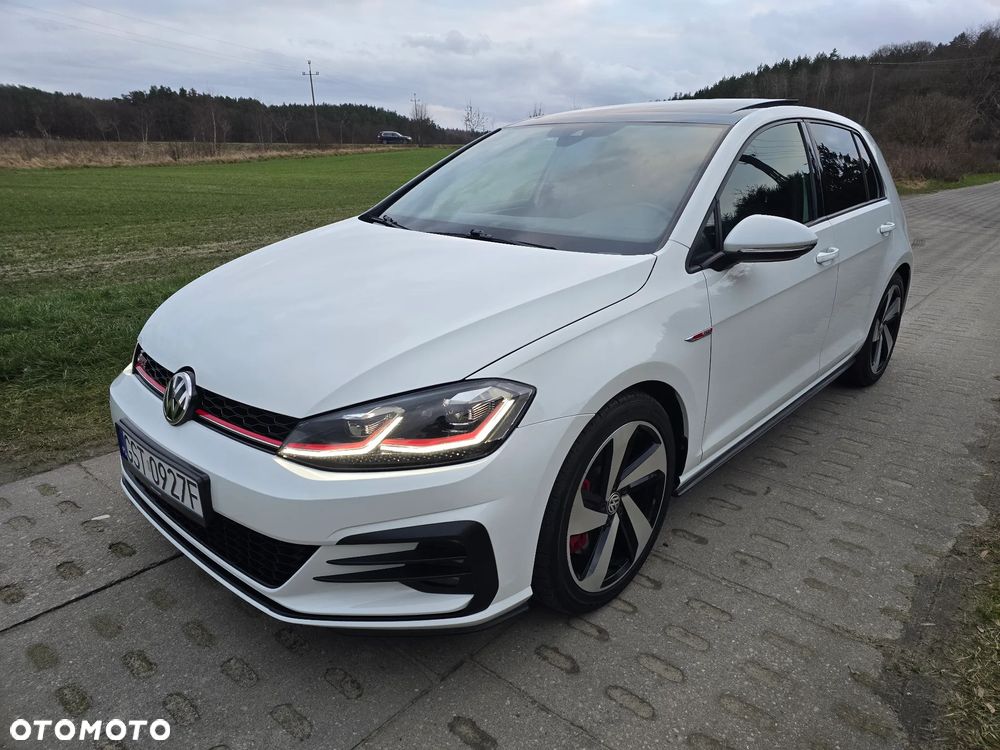 Volkswagen Golf GTI (BlueMotion Technology) Performance - 1