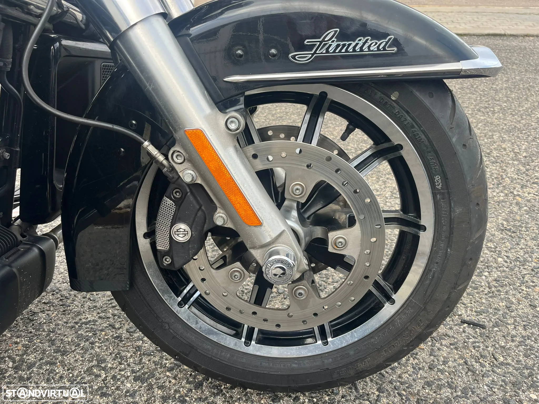 Harley-Davidson Ultra Limited Edition - 10