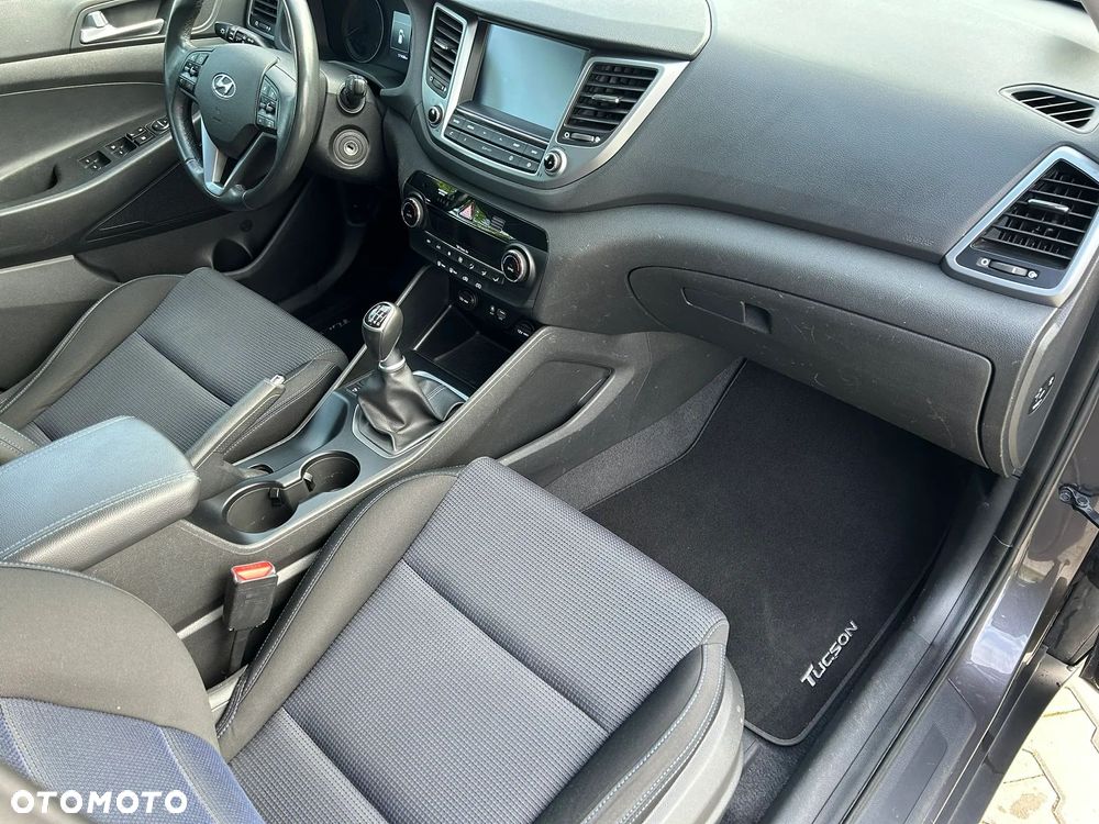 Hyundai Tucson blue 1.7 CRDi 2WD Classic - 11