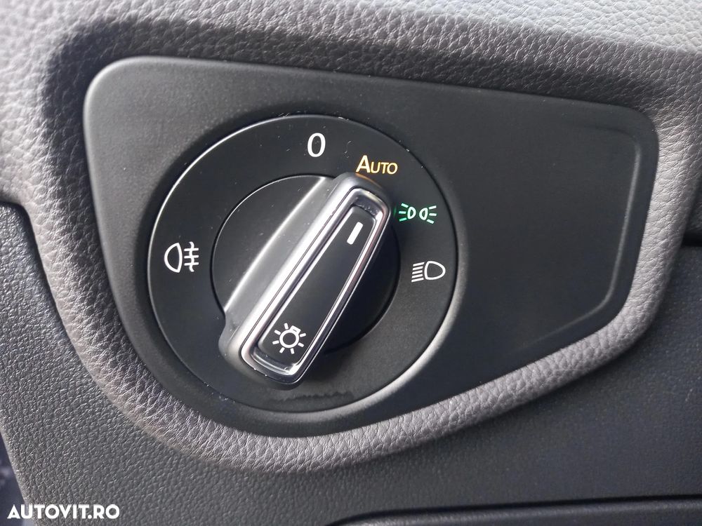 Volkswagen Touran - 21