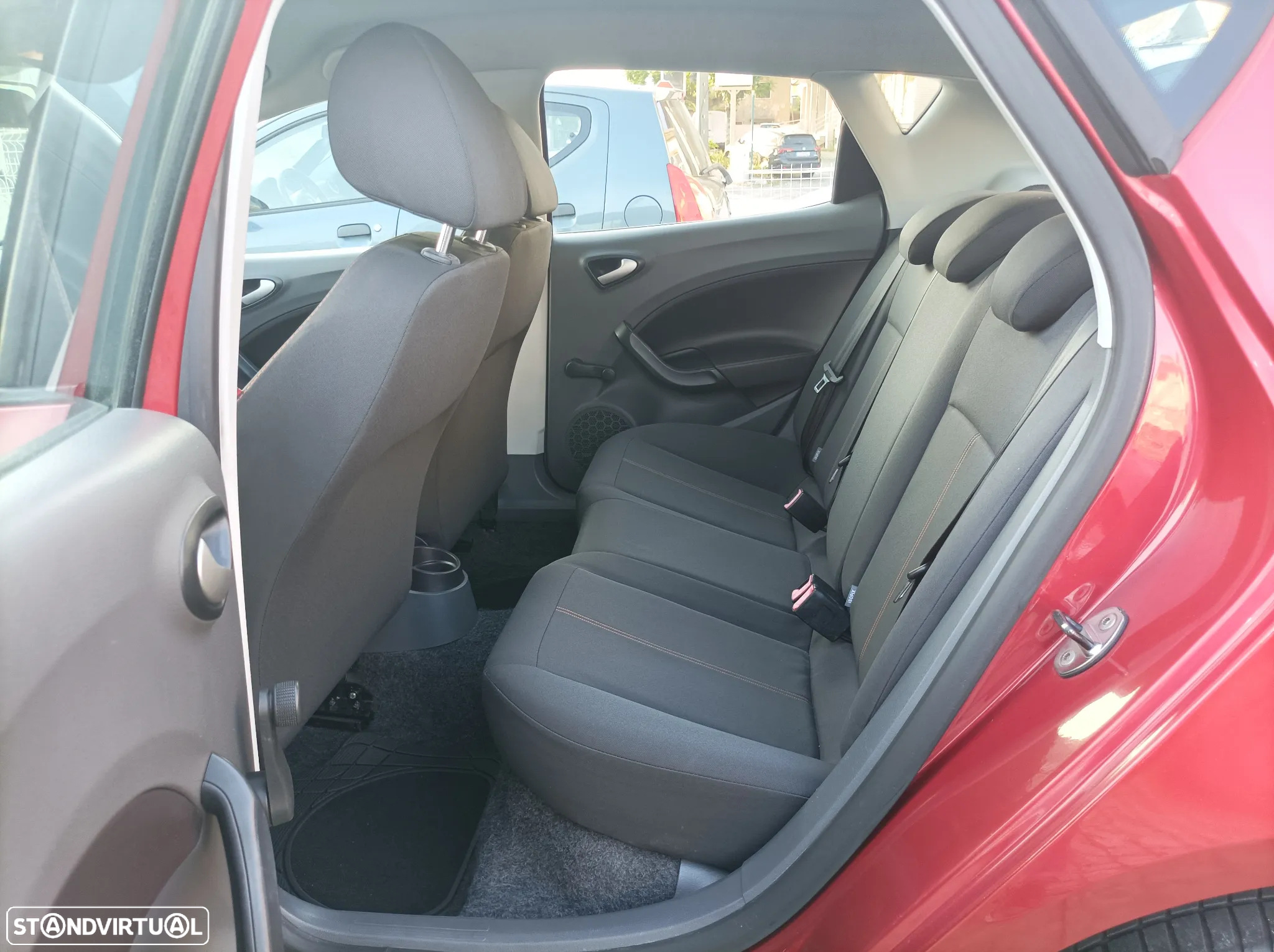 SEAT Ibiza 1.2 TDi Style DPF - 24