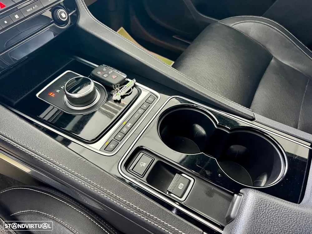 Jaguar F-Pace 2.0 i4D R-Sport AWD Aut. - 19