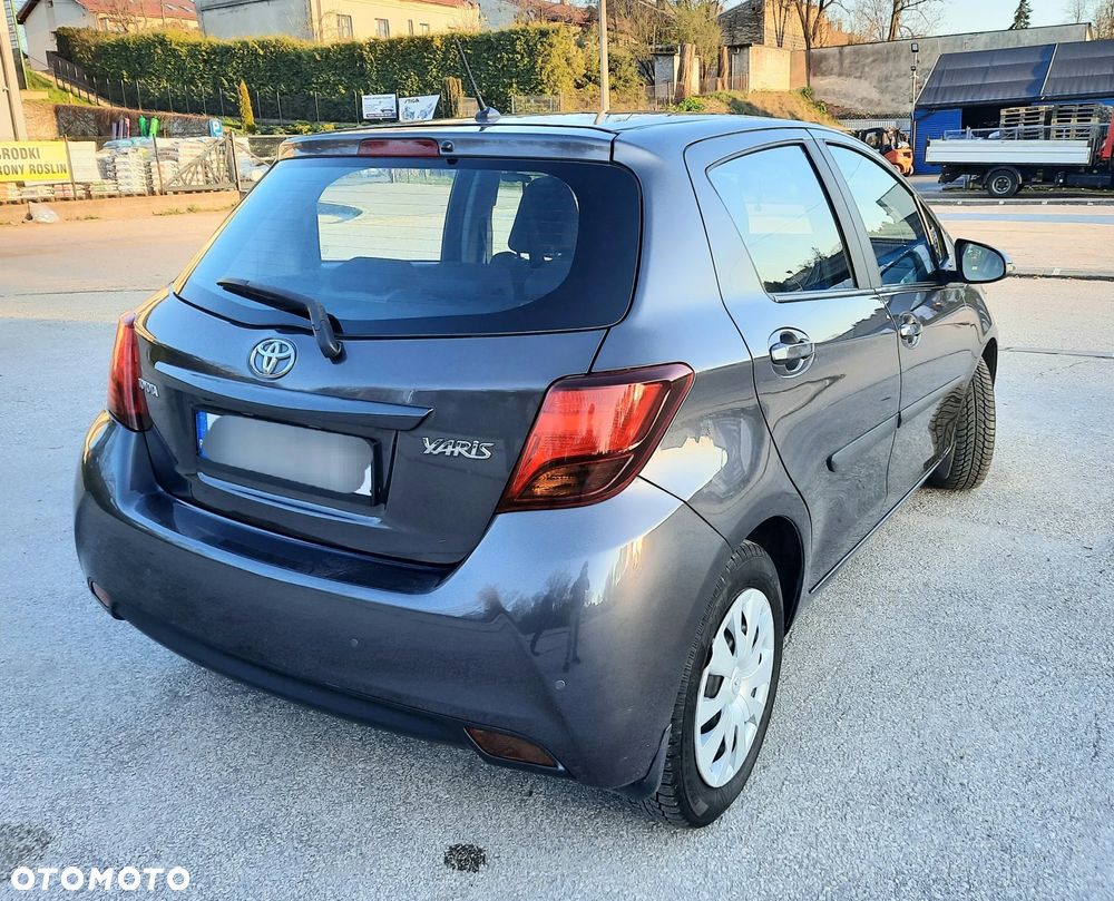 Toyota Yaris 1.33 Premium EU6 - 5
