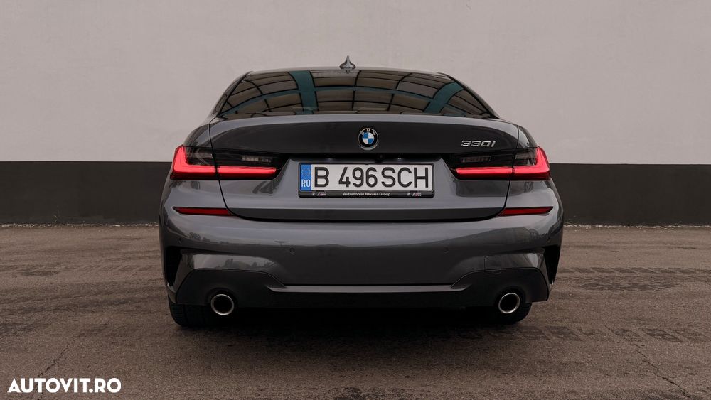 BMW Seria 3 330i AT - 7