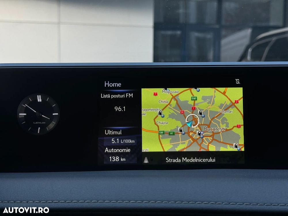 Lexus UX 250h FWD Executive - 30