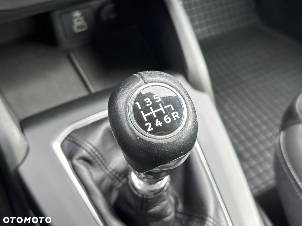 Ford Focus 1.0 EcoBoost Trend - 17