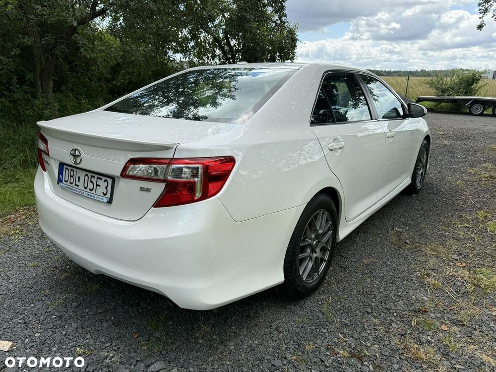 Toyota Camry - 29