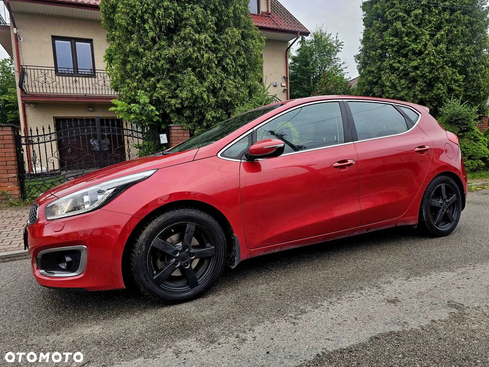 Kia Ceed 1.6 CRDi 136 ISG Platinum Edition - 8
