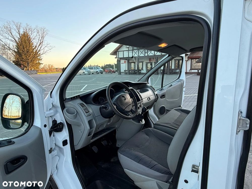 Opel VIVARO - 33
