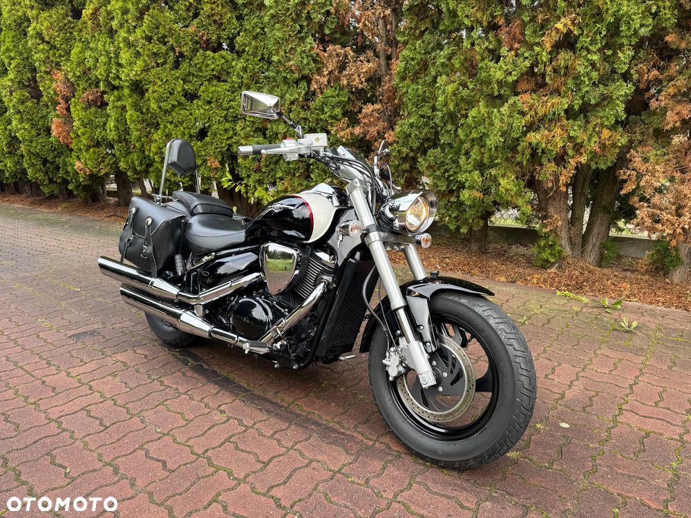 Suzuki Intruder - 3