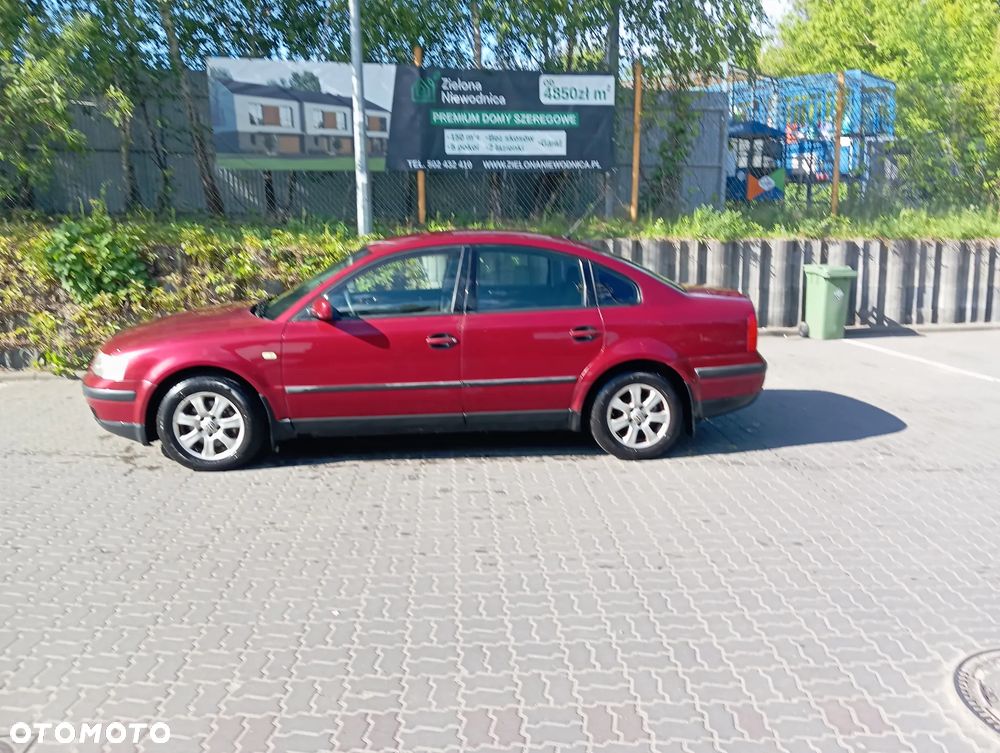 Volkswagen Passat 1.9 TDI Highline - 3