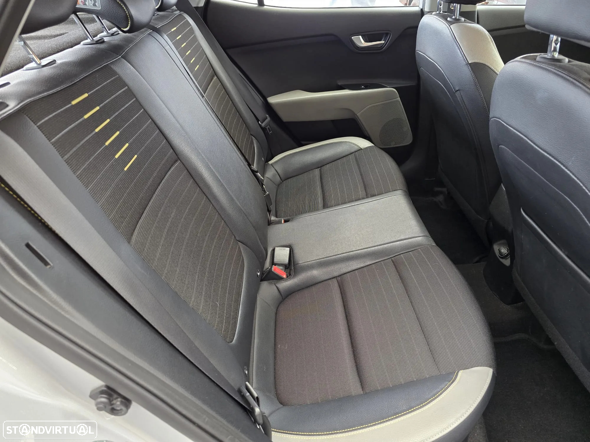 Kia Stonic 1.0 T-GDI TX 7DCT - 17
