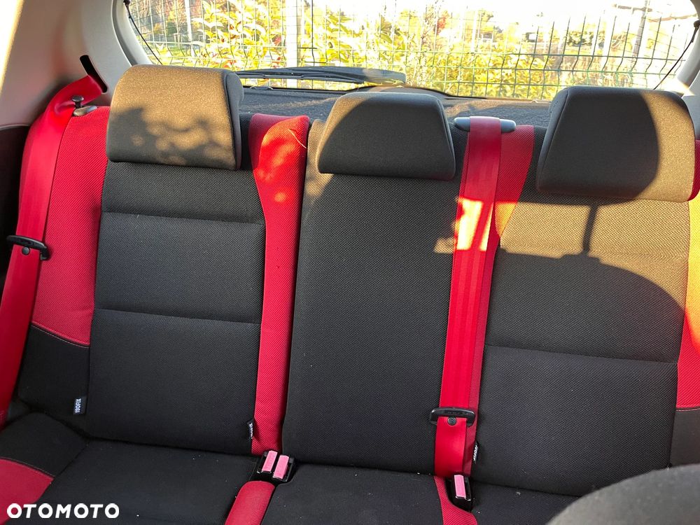 Peugeot 207 1.6 HDi Sportium - 9