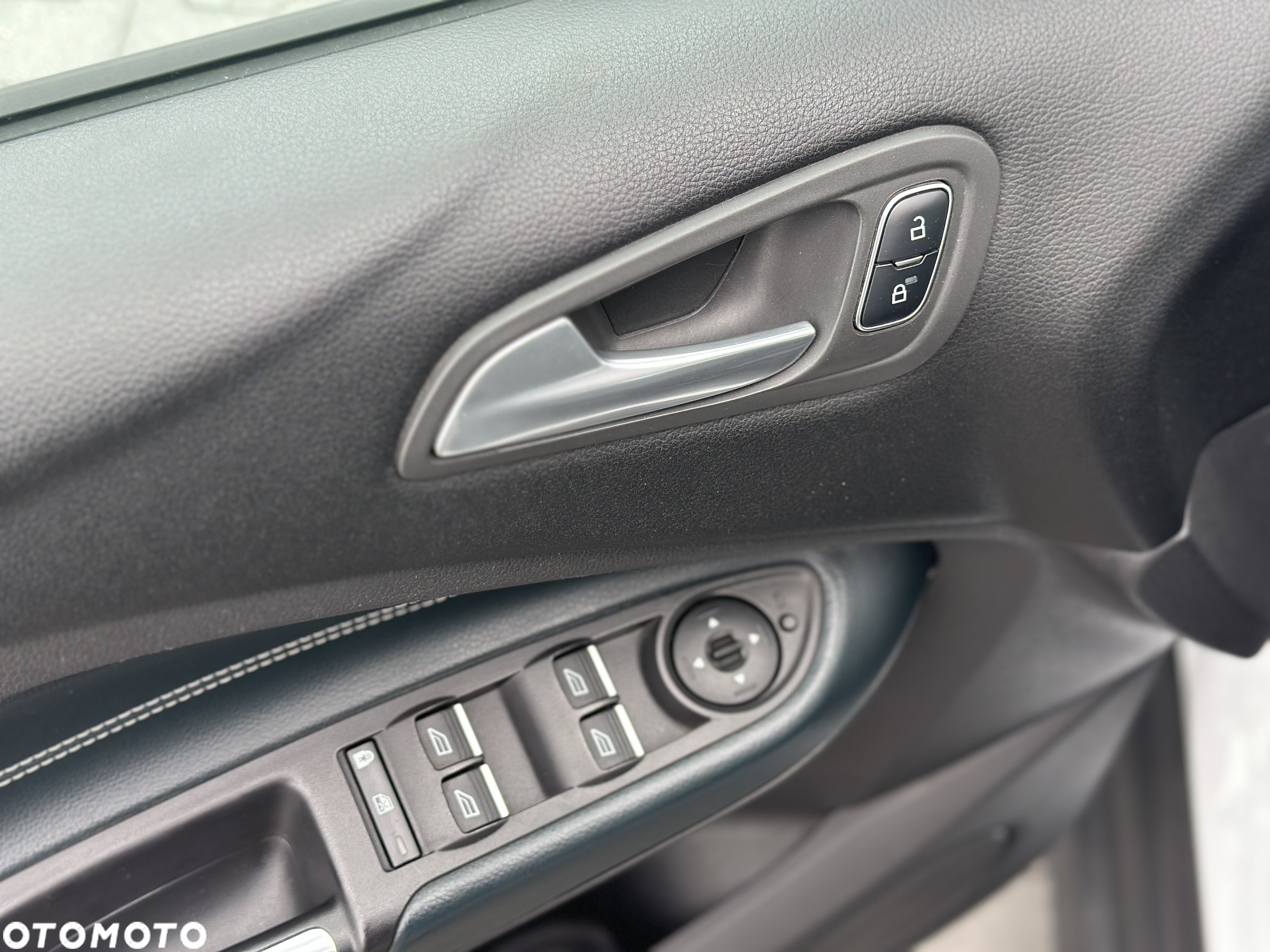 Ford Grand C-MAX - 18