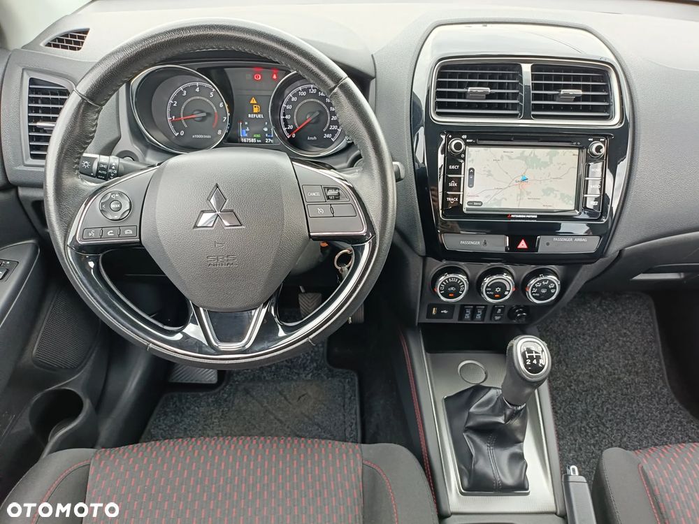 Mitsubishi ASX - 15