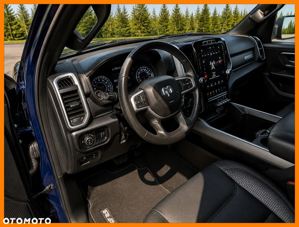 RAM 1500 Crew Cab Shortbed Bighorn - 13