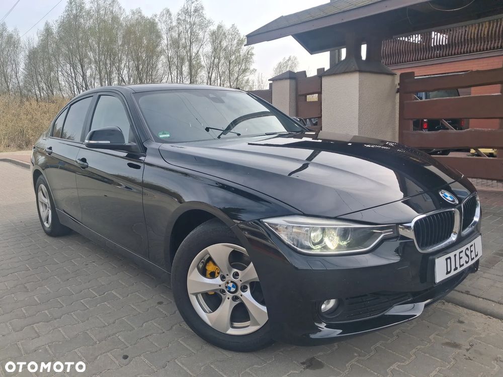 BMW Seria 3 318d Sport Line - 31