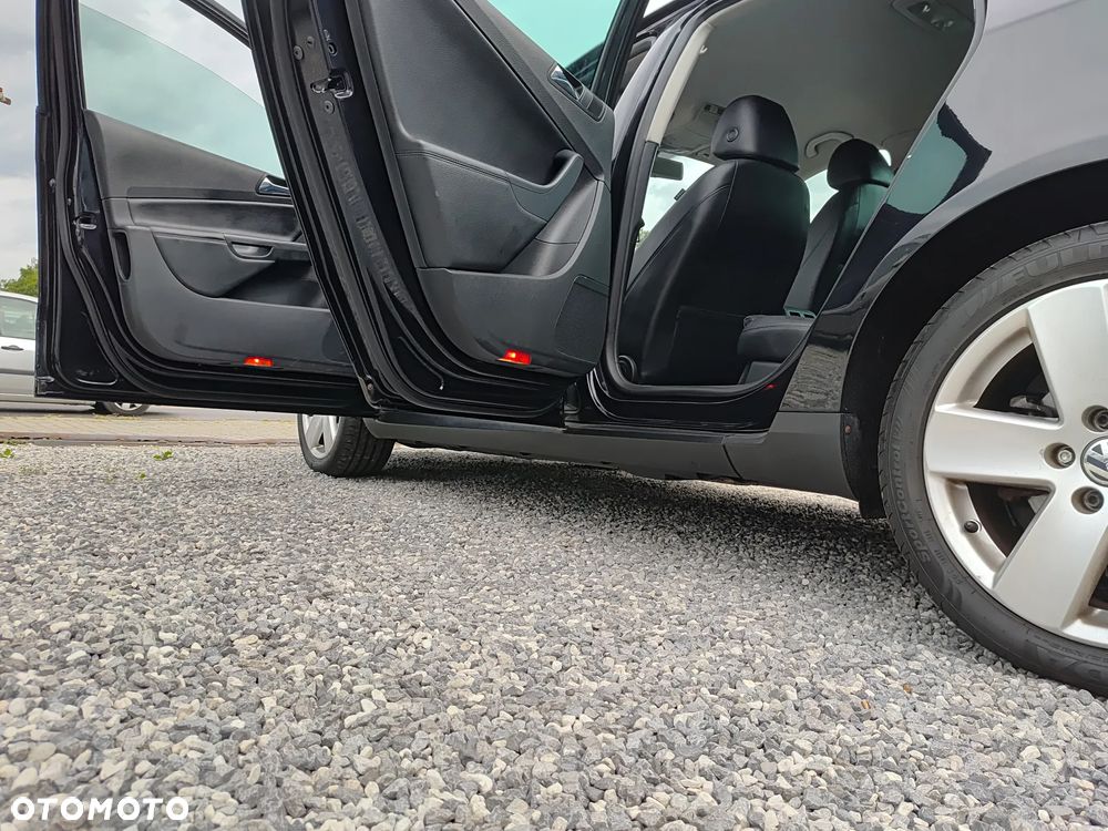 Volkswagen Passat 2.0 TDI DPF DSG Highline - 11