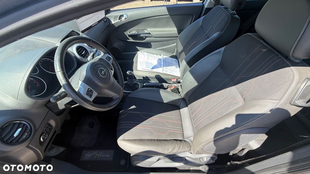 Opel Corsa 1.4 16V 150 Jahre - 11