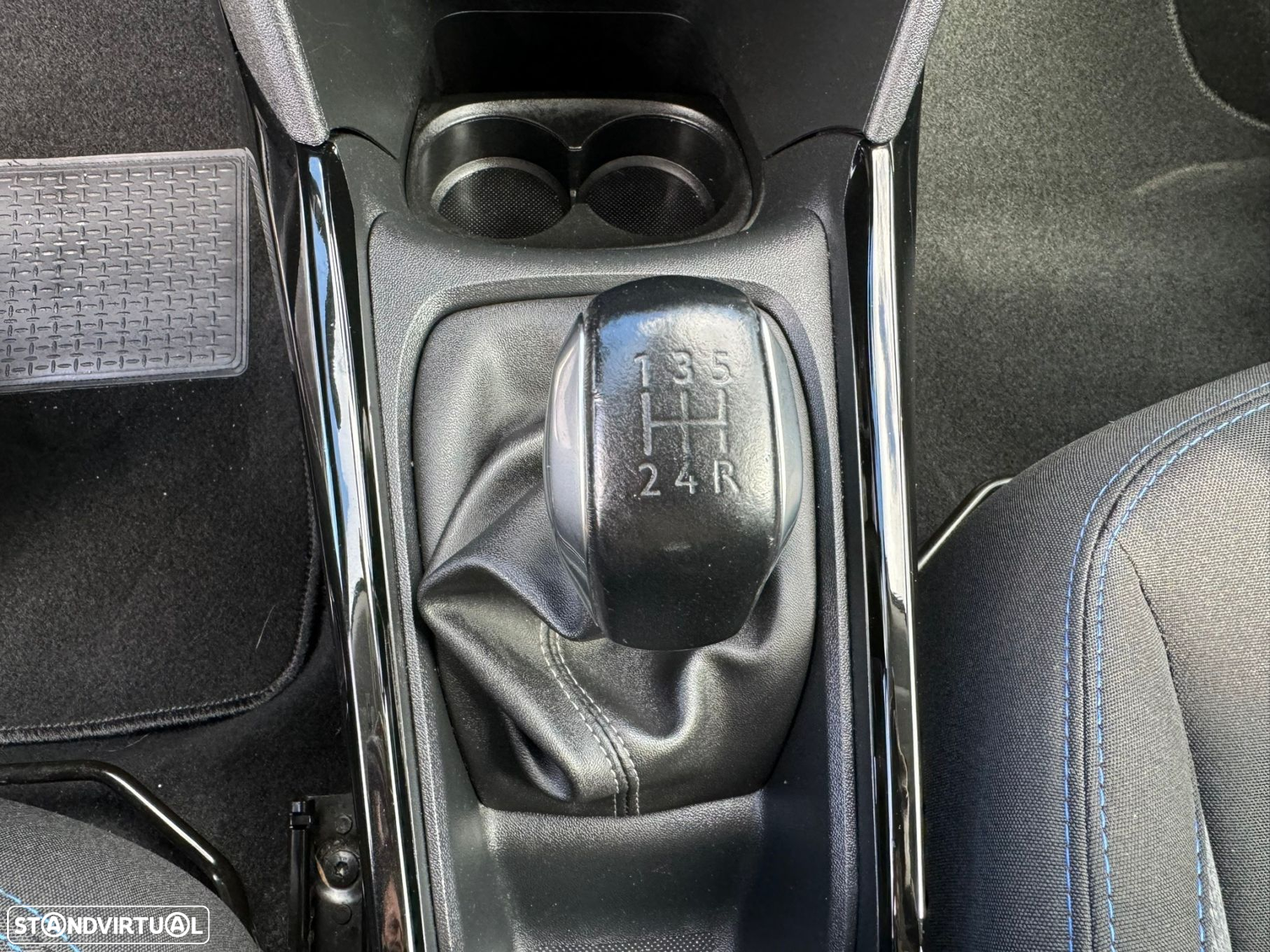 Peugeot 2008 1.5 BlueHDi Signature - 20