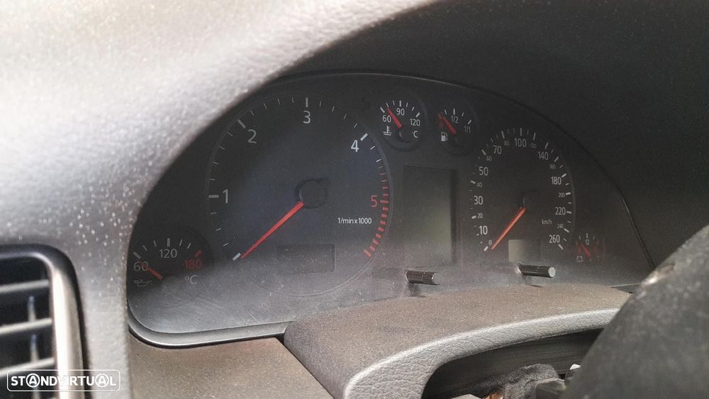 Quadrante / painel de instrumentos AUDI A6 Avant (4B5, C5) - 1