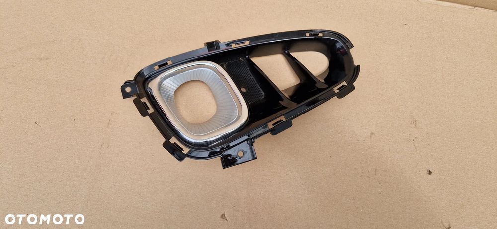 KIA PICANTO 2017 PRZED LIFT KRATKA ZDERZAKA KRATKA NA HALOGEN LEWA - 2