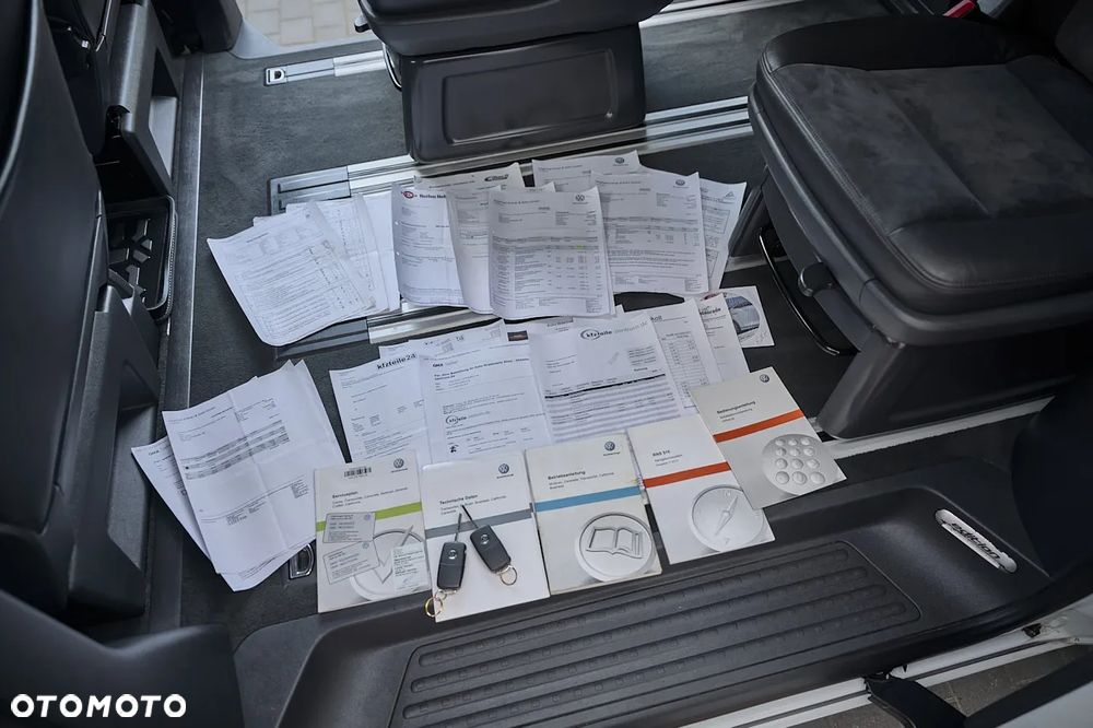 Volkswagen Multivan - 24