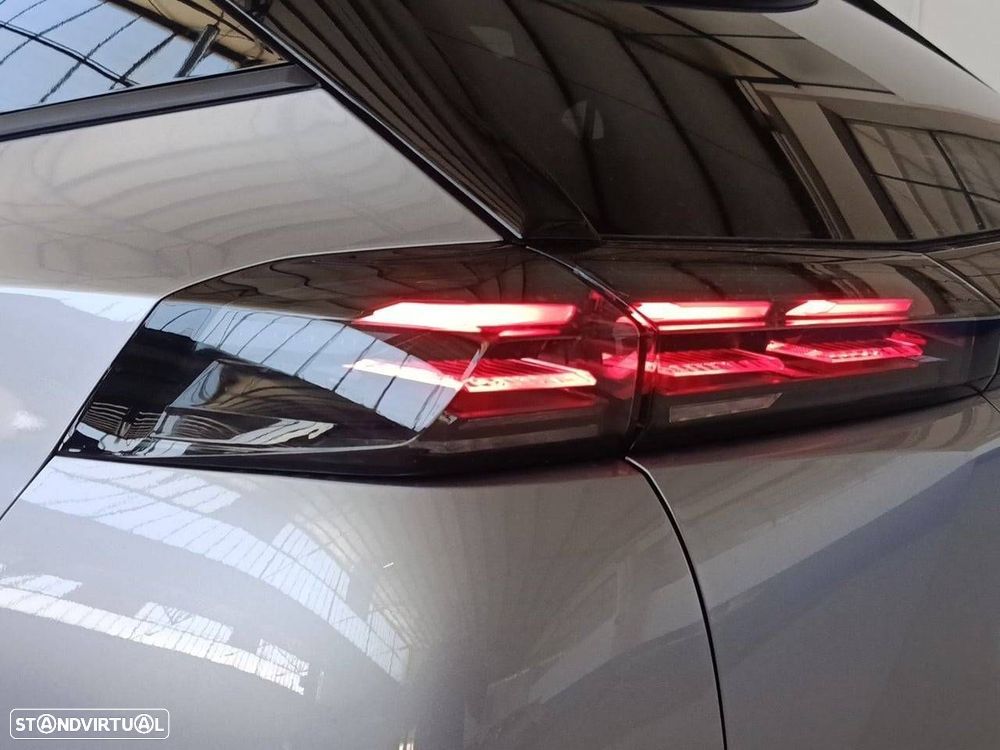 Peugeot 2008 1.2 Hybrid Allure e-DCS6 - 26