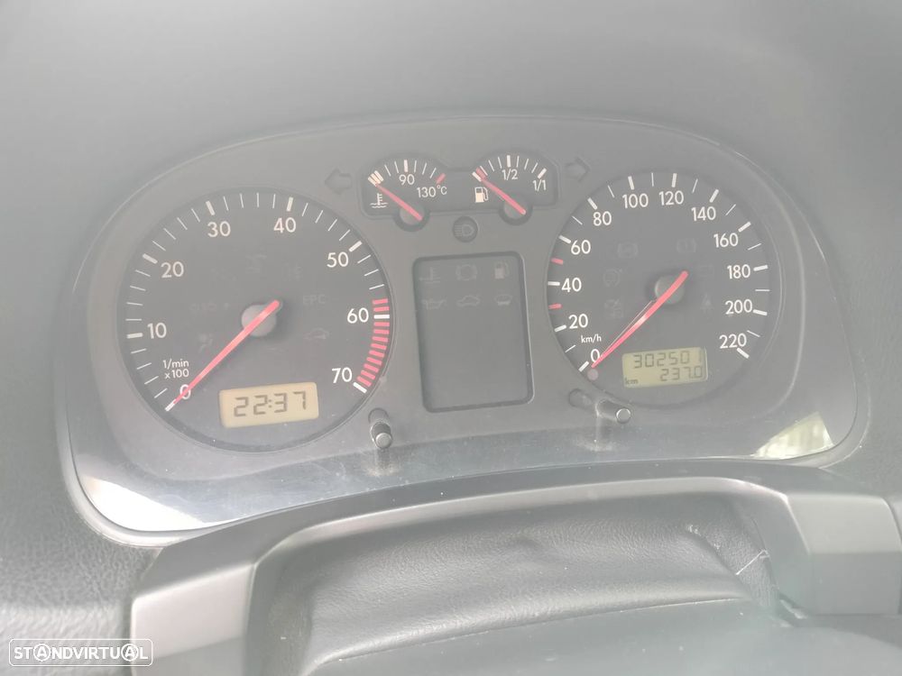 VW Golf 1.4i Confort - 9