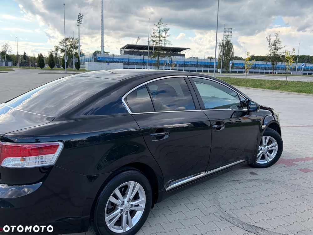 Toyota Avensis 2.0 D-4D Sol - 5