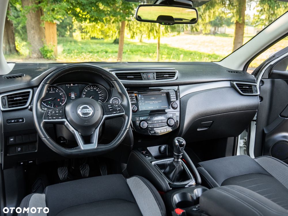 Nissan Qashqai 1.6 DIG-T N-Connecta - 30